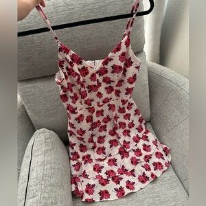 B darlin’ floral dress in juniors size 9/10. In almost excellent condition